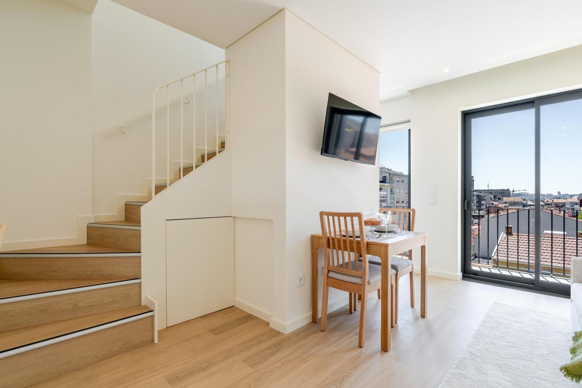 Hostwise - Premium & Modern Building
